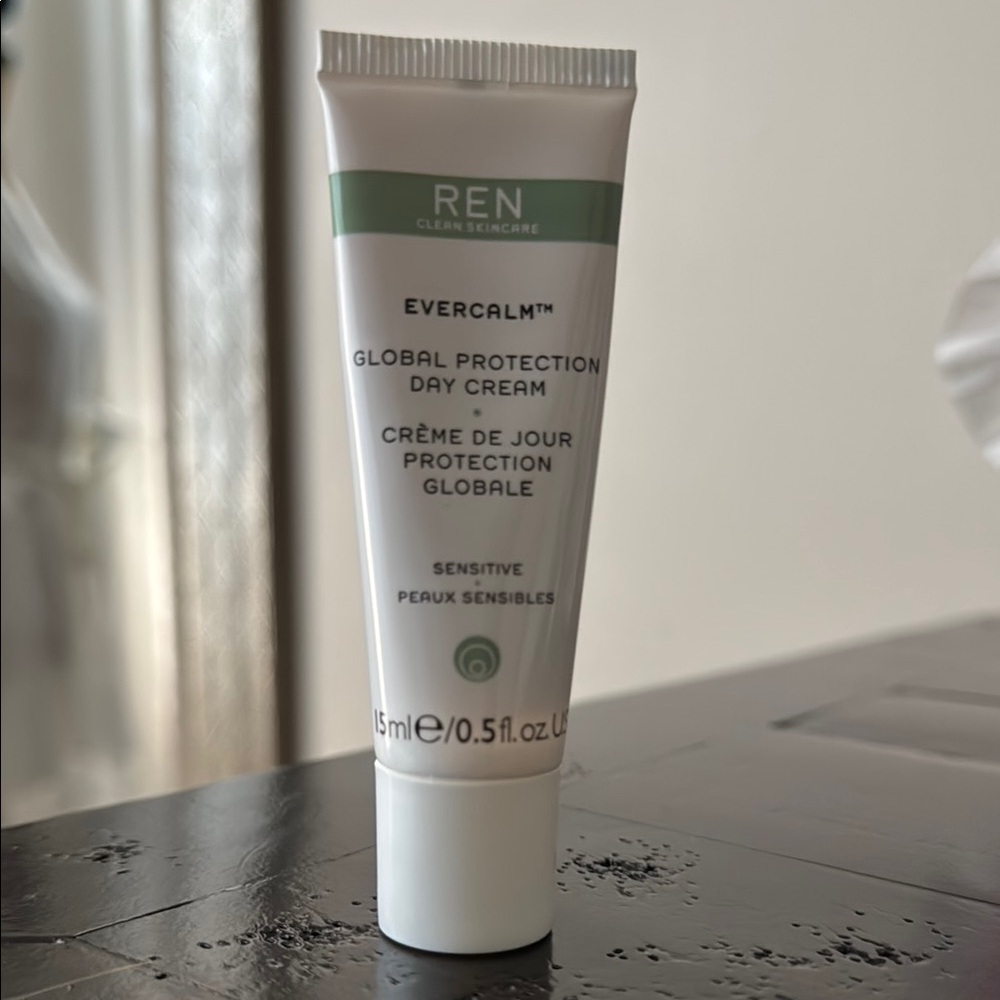 White Moisturizing Skincare Cream with Minimalist Design